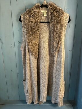 DKNY Brown/Tan Knit Vest with Faux Fur Trim & Belted Waist | Size XL